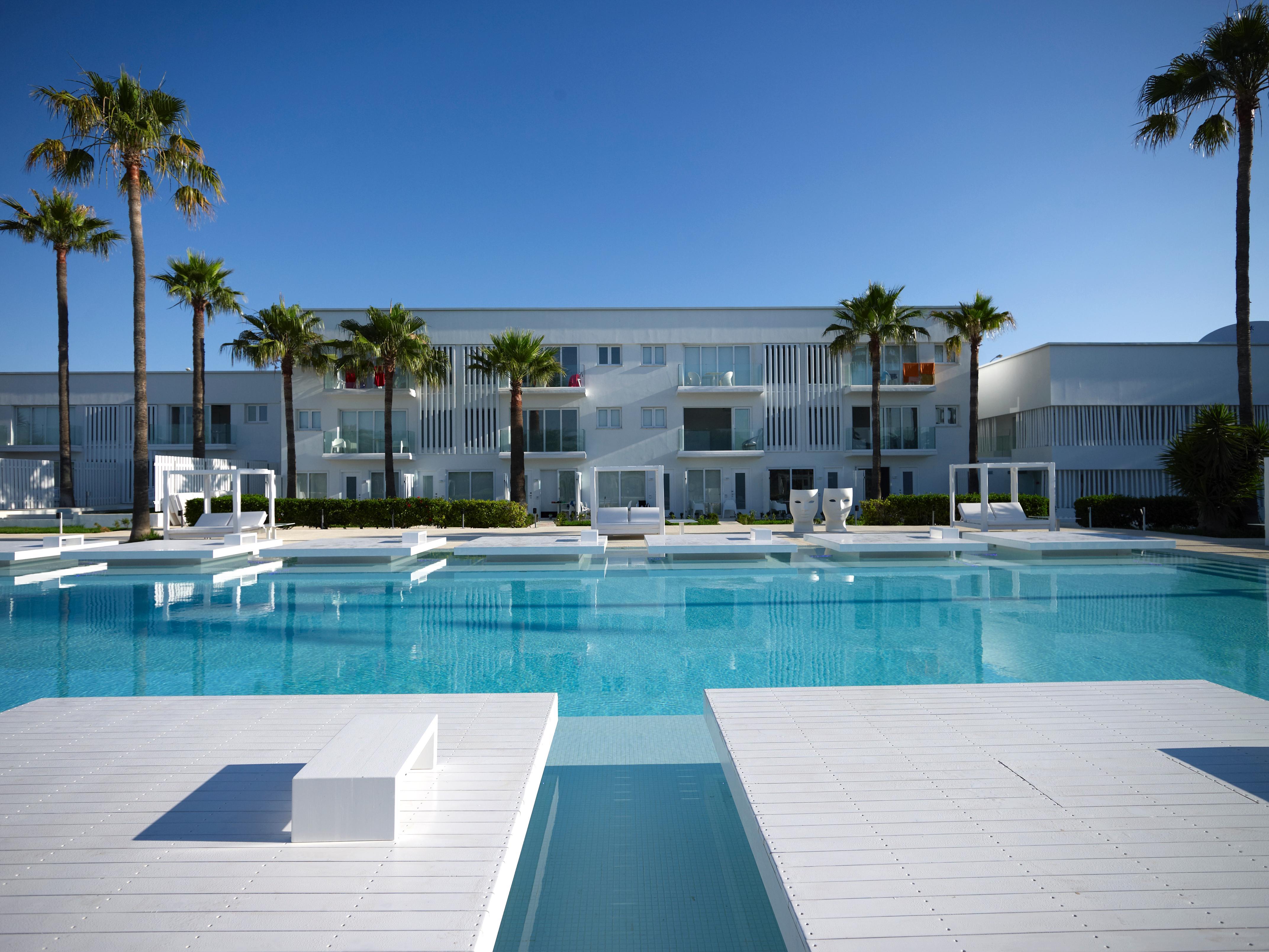 So White Beach Resort Ayia Napa Exteriör bild